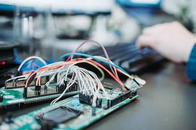 Electronic Development Bench & Wires